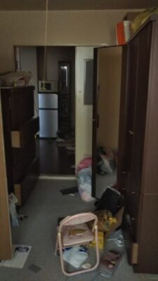 夜逃げ御放置されたままの部屋1
